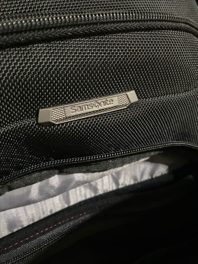 샘소나이트 백팩 블랙 이미지