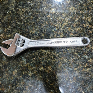 몽키 스패너, 니퍼, 십자드라이버등