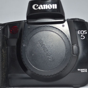 니콘EM 캐논EOS5 캐논AV-1+50mm1:1.4S.S.C필름카메라팝니다