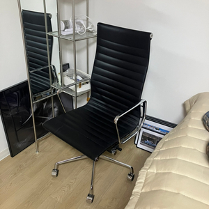 휘게 임스체어 천연가죽