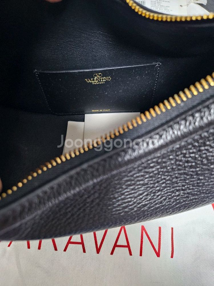 정품 발렌티노 스터드 크로스백--1