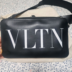 정품 발렌티노 VLTN로고 크로스백