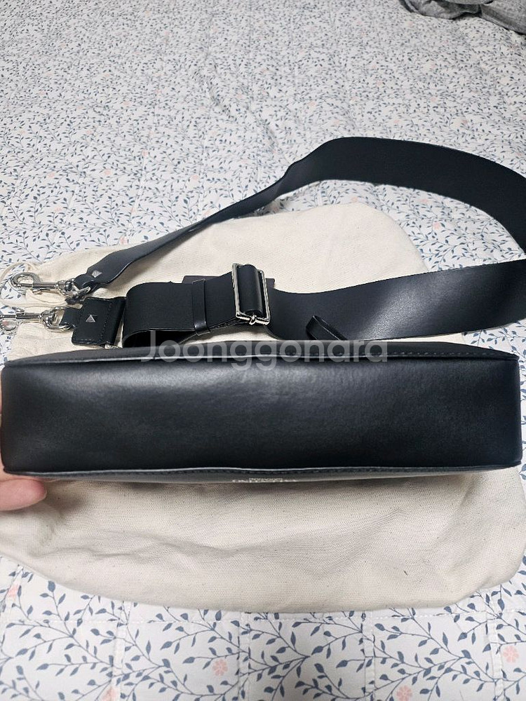 정품 발렌티노 VLTN로고 크로스백--3