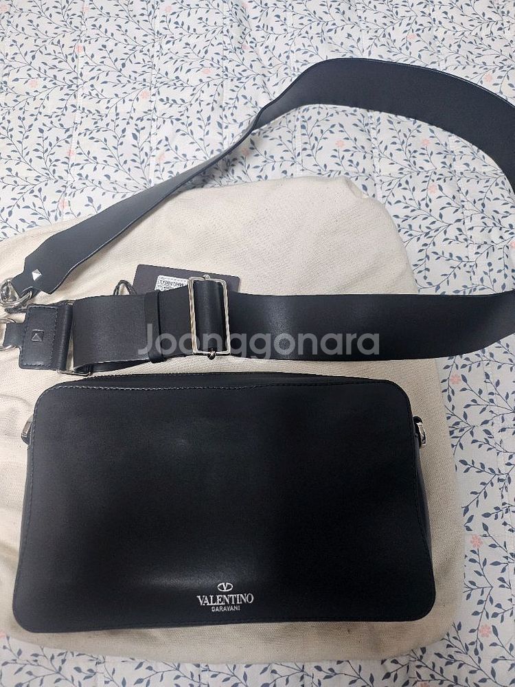 정품 발렌티노 VLTN로고 크로스백--4