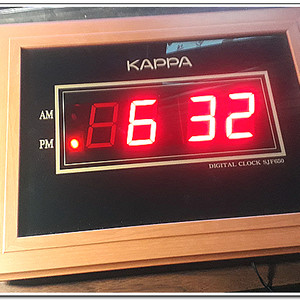 깔끔한 카파 디지털 벽시계 (전자시계)