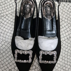 스와르보석 포인트 가죽 슬링백250~255