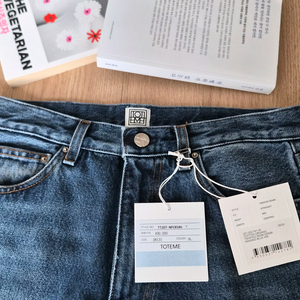 토템 트위스티드심 데님26 오가닉코튼 미드라이즈 블루 새제품 국내아울렛정품