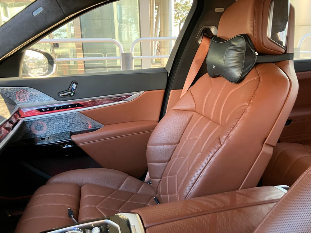 bmw i7 xdrive 60 m sport 리스승계합니다--5