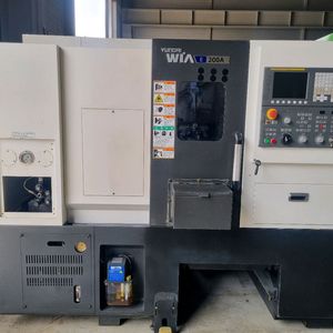 현대위아 CNC 선반 6인치 이미지