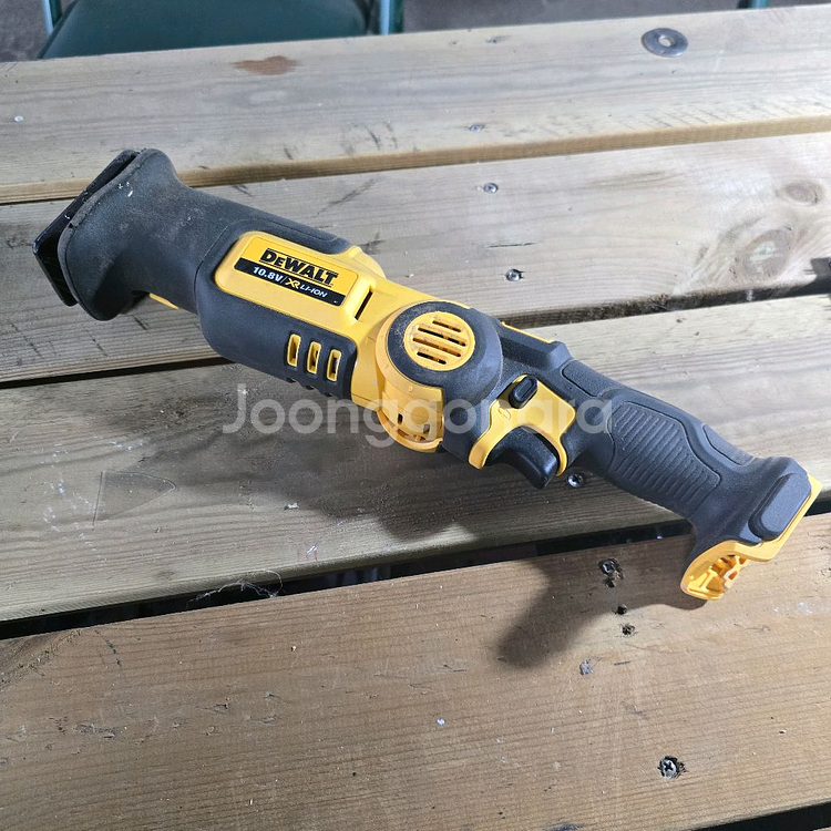 디월트 DCS310N 무선 컷쏘--1