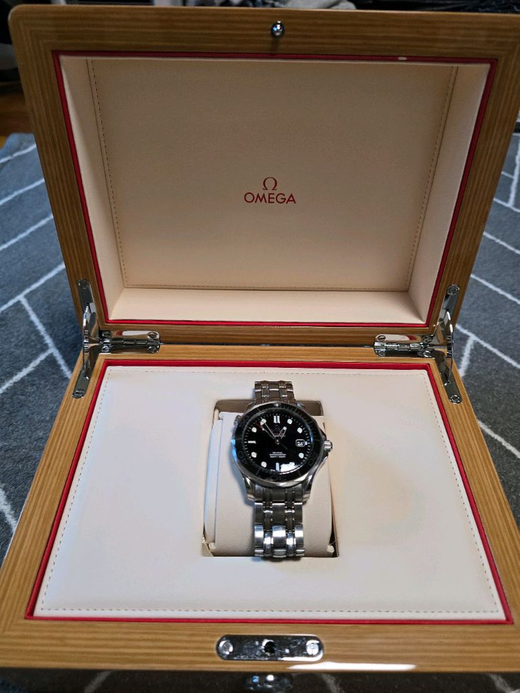 다이버 시계 300m 방수 이미지