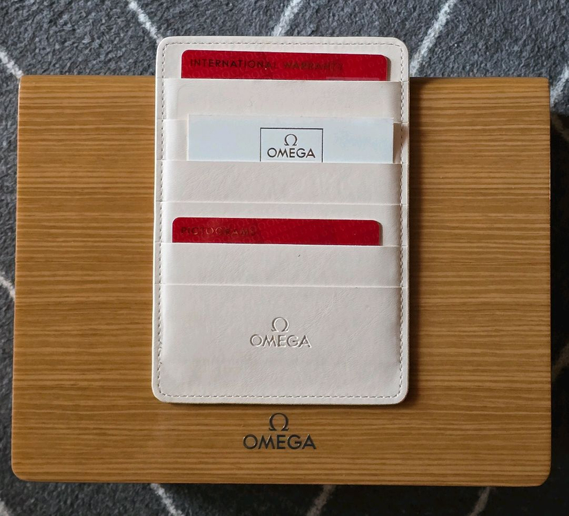 다이버 시계 300m 방수 이미지