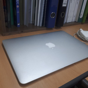 맥북에어 13인치 2010년형