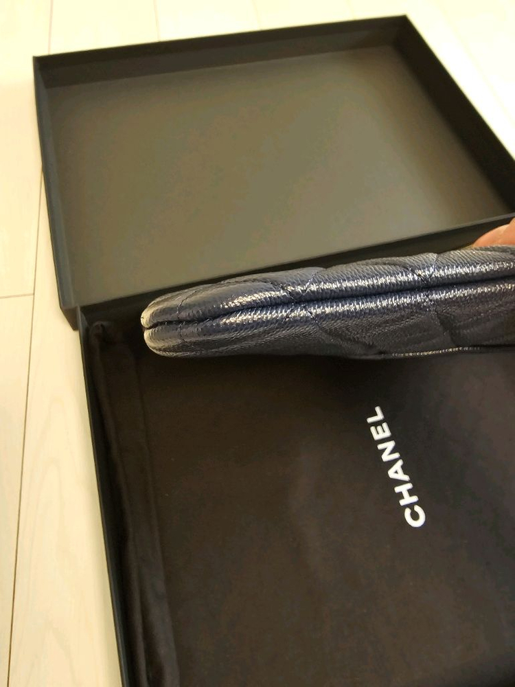 샤넬 캐비어 클러치백 네이비 금장 라지 풀세트--3