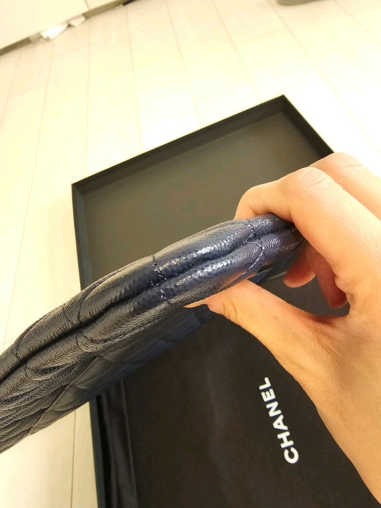 샤넬 캐비어 클러치백 네이비 금장 라지 풀세트--4