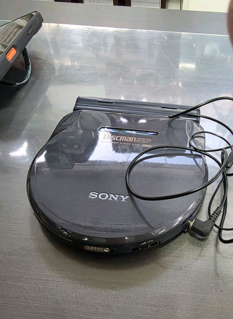 소니 cdp d777 판매합니다 이어폰 888 세트 입니다 이미지