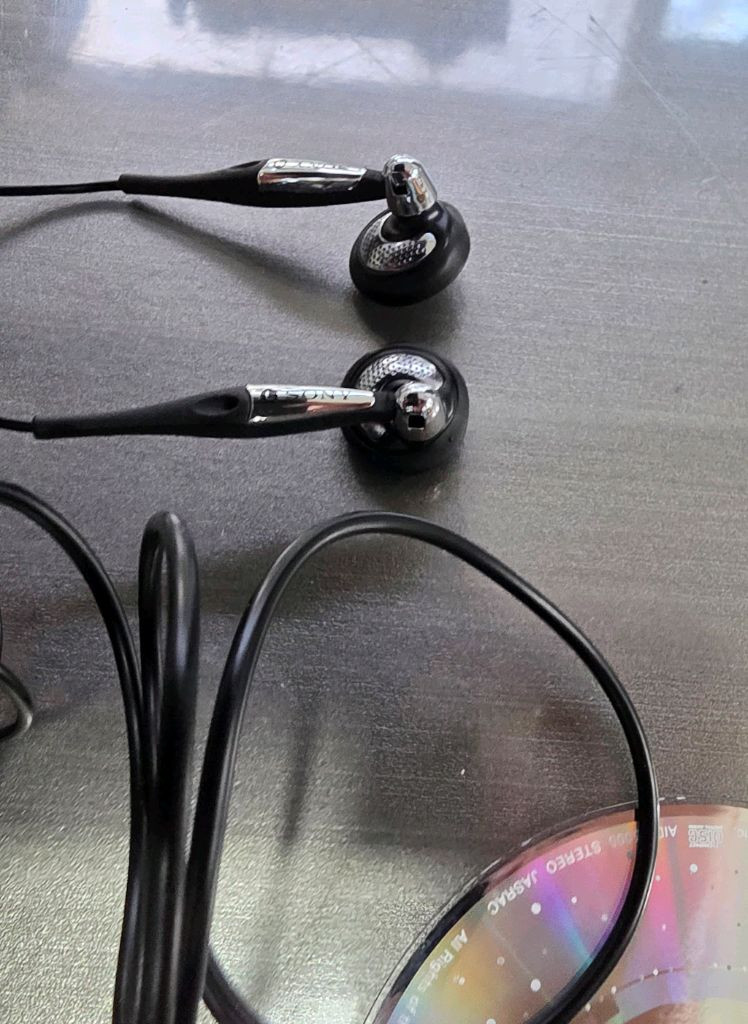 소니 cdp d777 판매합니다 이어폰 888 세트 입니다 이미지