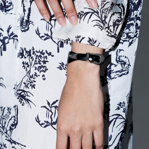 토가 풀라 웨스턴 버클 가죽 팔찌 레더 브레이슬릿