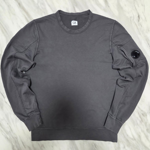 씨피컴퍼니 렌즈 맨투맨