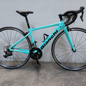 3회주행 신품급 23년 비앙키 스프린트 카본 로드자전거 44사이즈 팔아요.