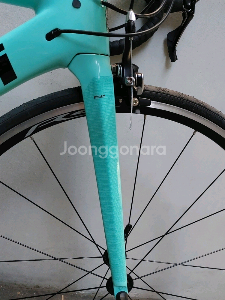 3회주행 신품급 23년 비앙키 스프린트 카본 로드자전거 44사이즈 팔아요.--2