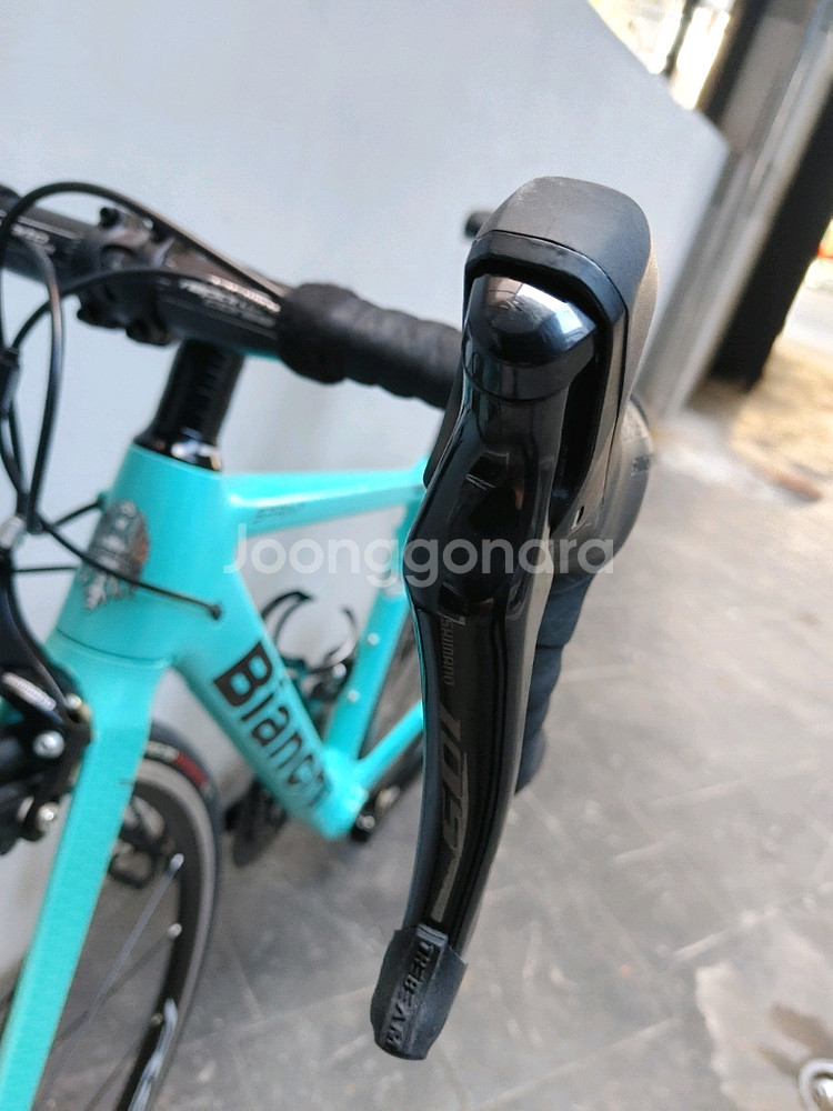 3회주행 신품급 23년 비앙키 스프린트 카본 로드자전거 44사이즈 팔아요.--8