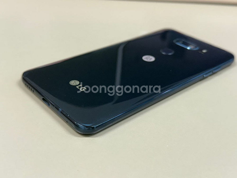 (4만원) LG V30 블루 64G 미파손 깨끗한 단말기 18년 5월 개통--6