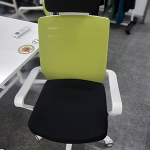 상태 괜찮은 중고 사무실용, 회의용 의자 다수 판매합니다.