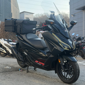 혼다 포르자350 24년식 깔끔한 외관 배달 풀셋팅 저렴하게 판매합니다