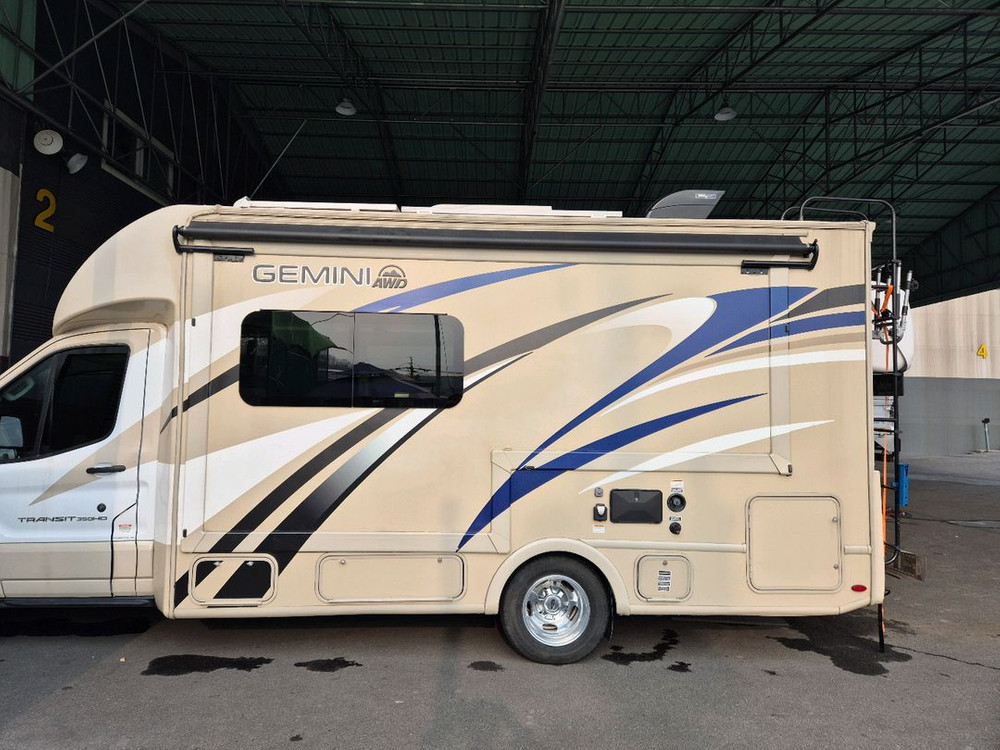 수압 캠핑카 오라이온 포드 토르제미니 2022년 이미지