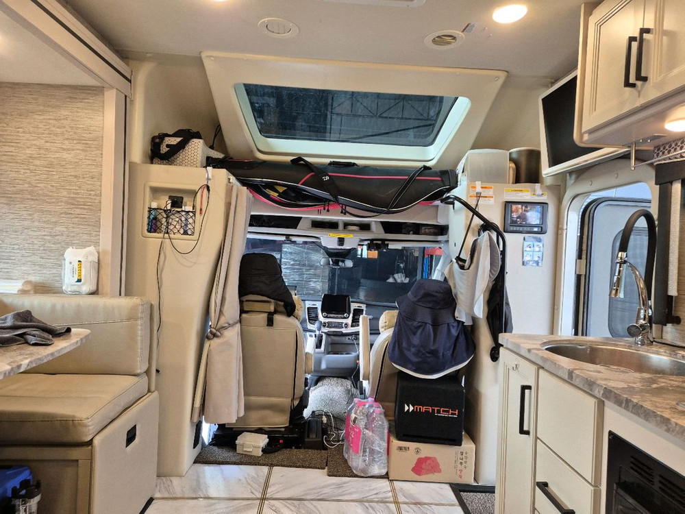 수압 캠핑카 오라이온 포드 토르제미니 2022년 이미지