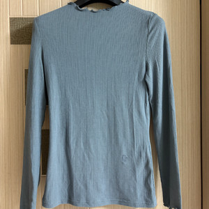 듀엘 러플 목폴라 (사이즈 55, 1회 착용)