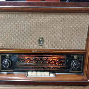 Dominante 빈티지 진공관 라디오(독일제)