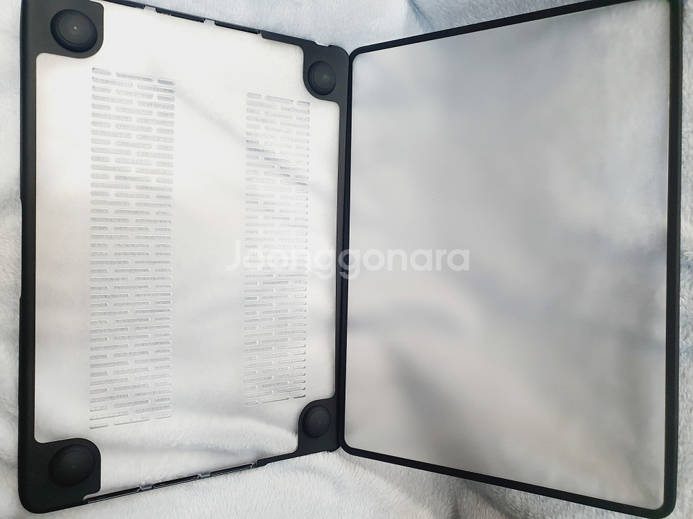 개봉 신품급 맥북에어13 M4 램16GB 10core MW0X3KH/A 판매합니다--9