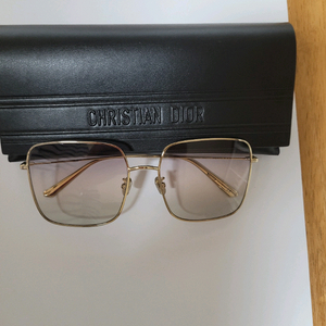 디올 스퀘어 오버핏 선글라스 여성용