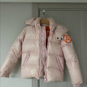 Arctic Army 키즈 핑크 패딩 4사이즈 판매합니다