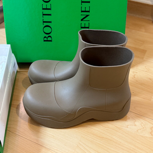 보테가 퍼들부츠 주트브라운 새상품 39 사이즈