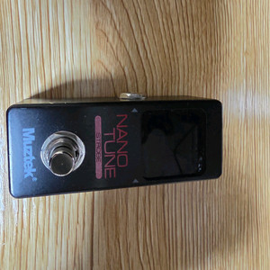 뮤직텍 나노튜너 팔아요.