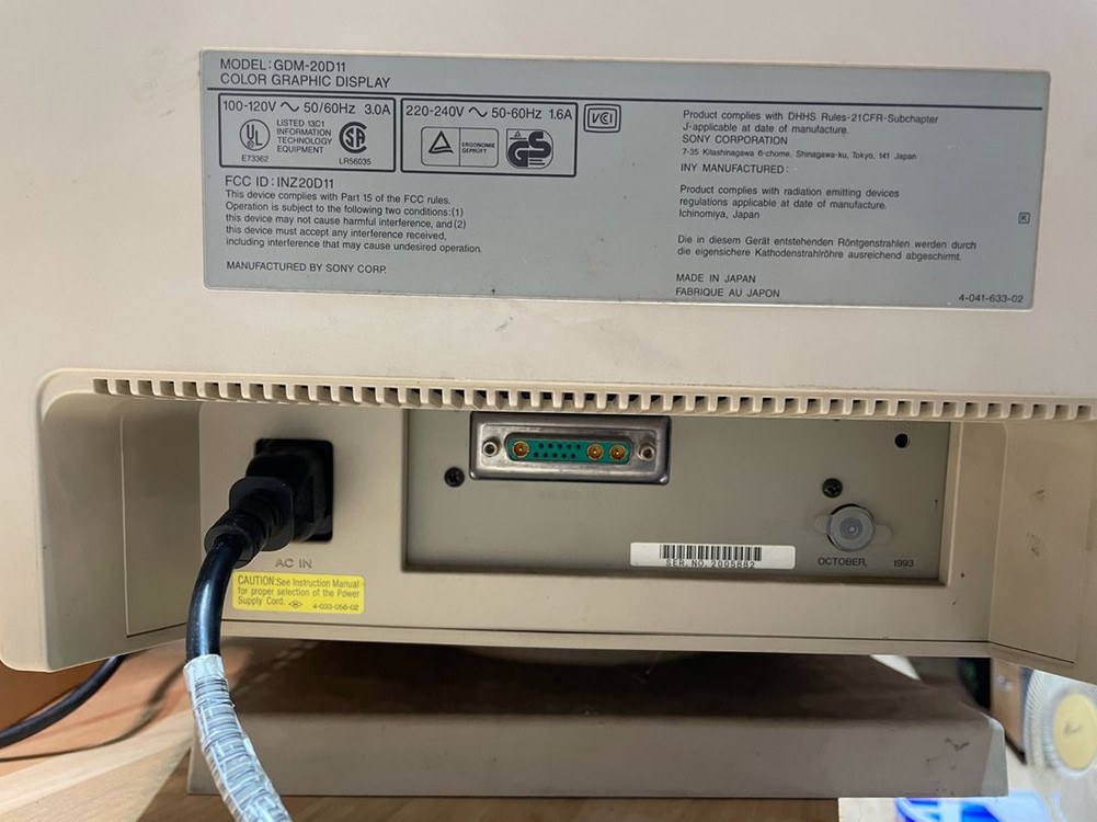 소니 GDM-20D11 SONY 실리콘그래픽스 모니터 이미지