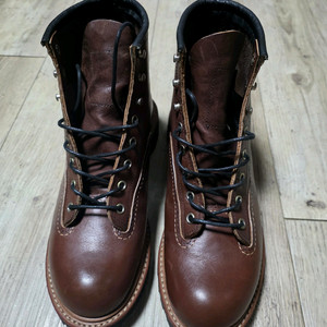레드윙 라인맨 2936 265 사이즈 상태 매우 좋습니다.박스 없습니다. 신발끈 교체.
