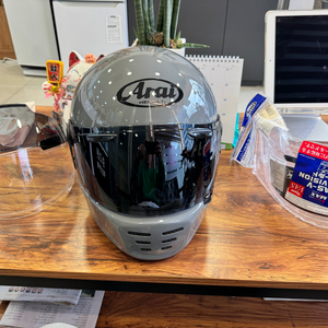 아라이 라피드 네오 헬멧 라지