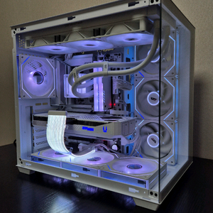 7800x3d + 5070 화이트 고사양 PC 컴퓨터 본체 [서울]