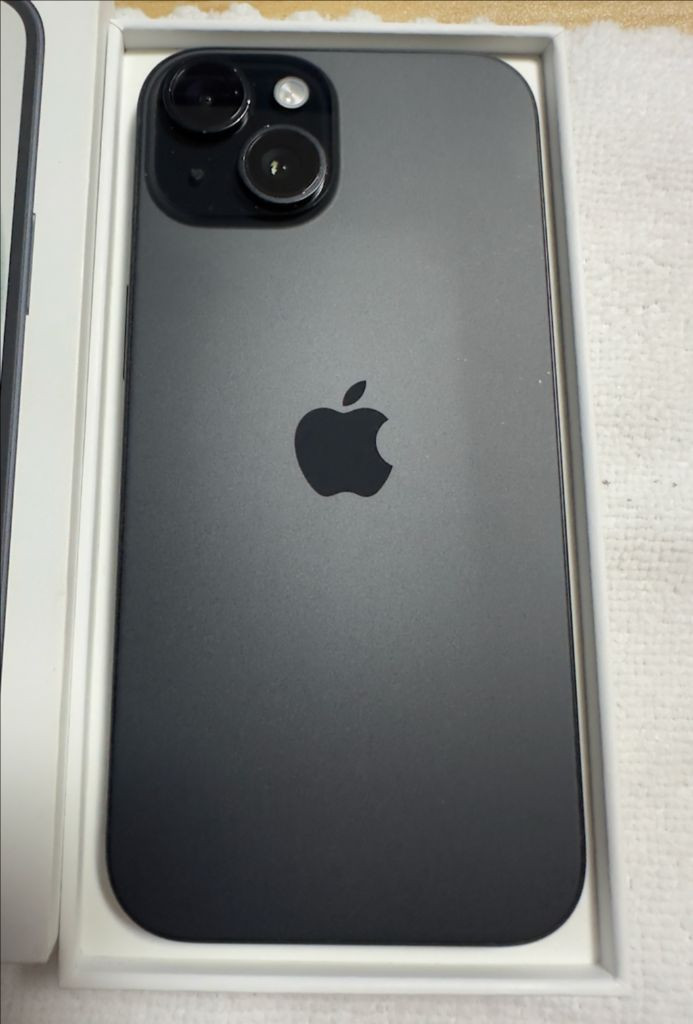 아이폰 15 128g 블랙 팝니다--1