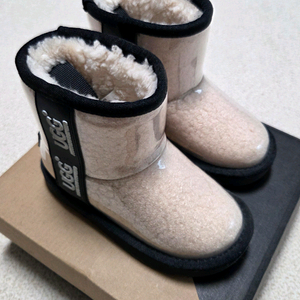 UGG 키즈 클래식 부츠 150