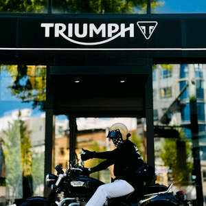 24년식 트라이엄프 본네빌 스피드마스터 골드&블랙 외관 플커스텀 신차급 판매!