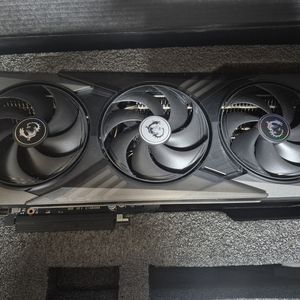 RTX 5070 게이밍 그래픽카드