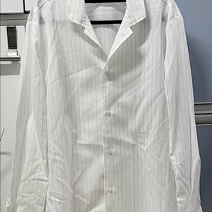 화이트 / 카키 스트라이프 셔츠