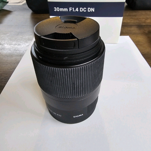 시그마 30mm F1.4 DC DN 렌즈