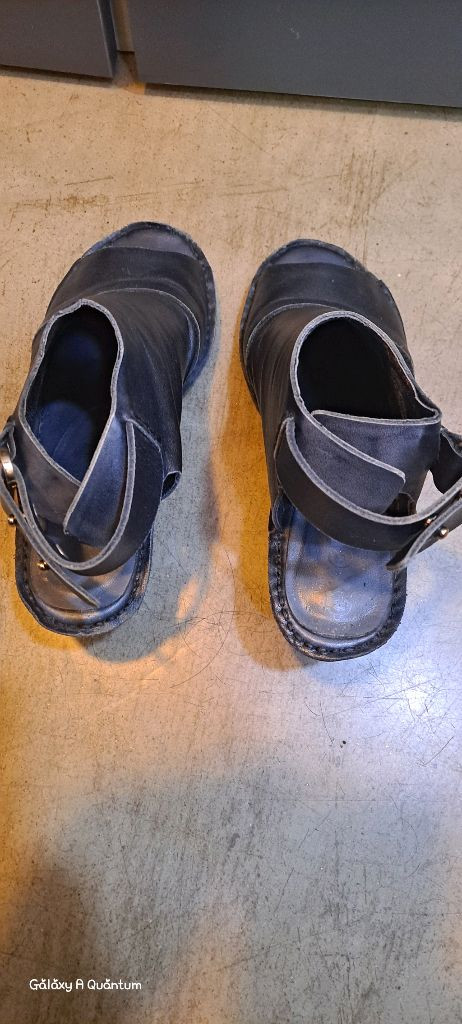 슈콤마보니 오픈토 앵클부츠 이미지