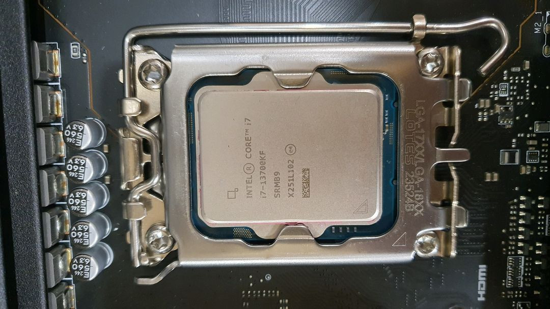 MSI MAG Z690 토마호크 WIFI DDR5 메인보드+i7-13700KF--4